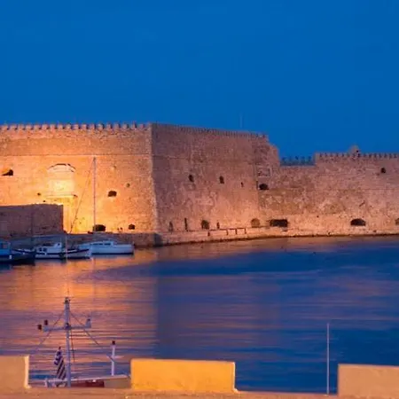 4y In Ηράκλειο Κρήτης